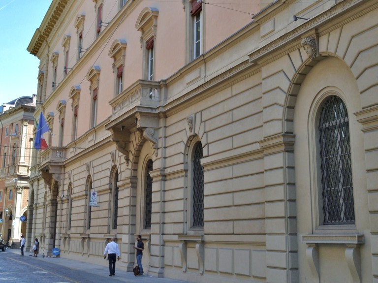 Palazzo Legnani - via D'Azeglio