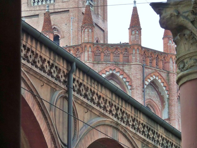 Basilica di Santa Maria dei Servi - portico - abside - particolare