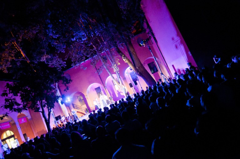 ATTI SONORI_ Cortile Piccolo Teatro 2.jpg