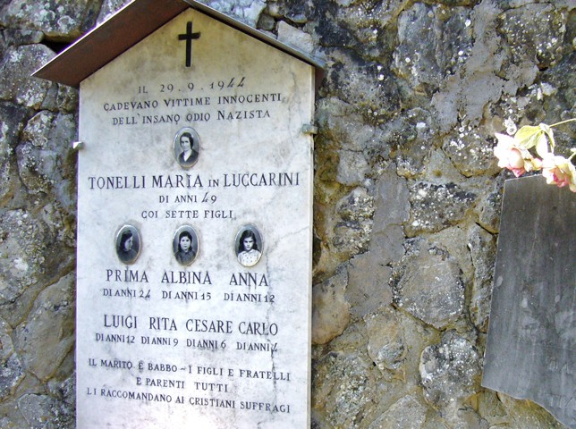 Lapide del cimitero di San Martino (Monte Sole)
