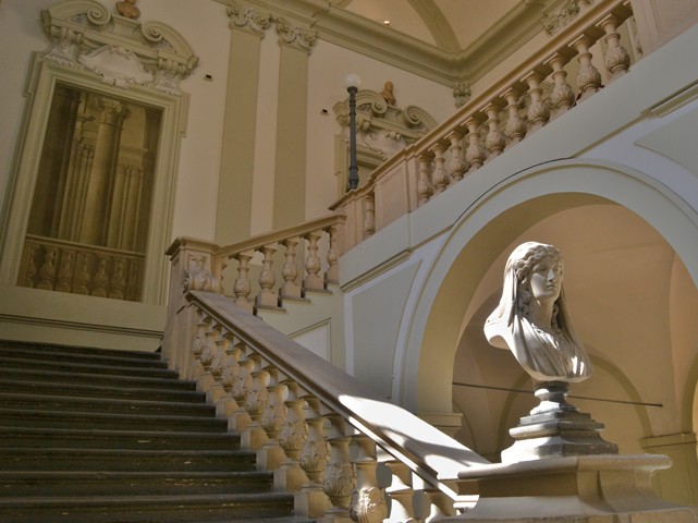 Palazzo Marescotti - sec. XVII - via Barberia (BO)