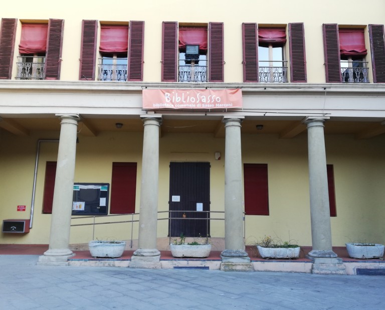 Biblioteca comunale di Sasso Marconi - ingresso Biblioteca (1).jpg