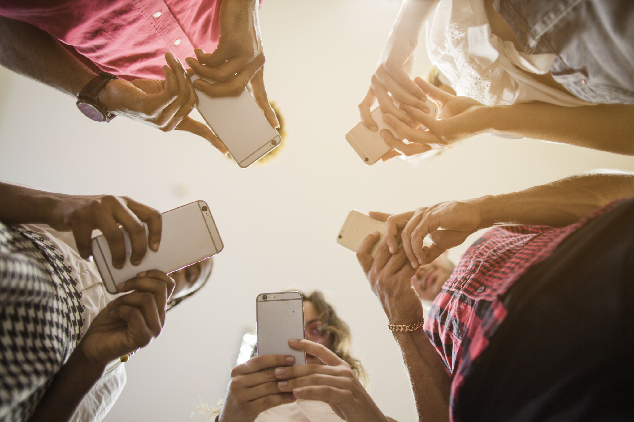 copertina di Famiglie Diversamente Digitali. Consigli per l'uso