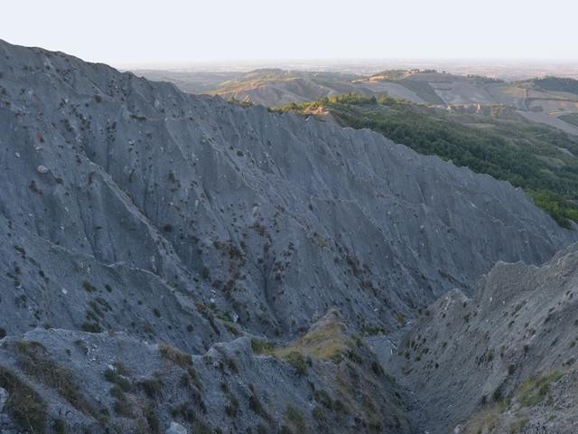 I calanchi alle pendici di Monte Calderaro