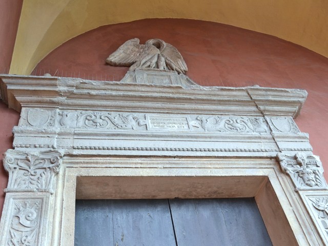 San Michele in Bosco - portale laterale