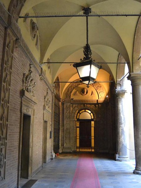 Palazzo Bolognetti - cortile interno