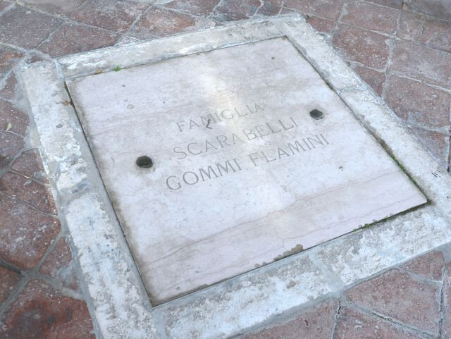 Tomba della famiglia Scarabelli Gommi Flamini