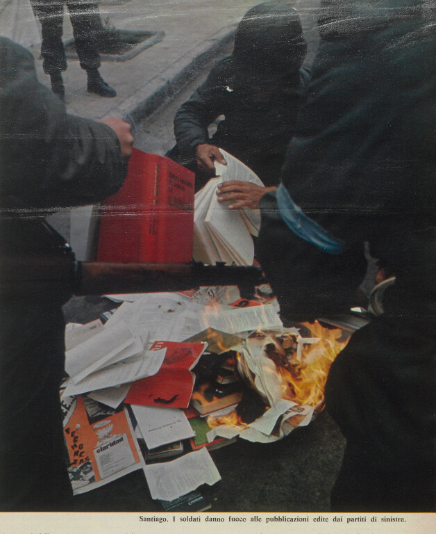 immagine di La biblioteca del senatore Trueba e il Cile di Pinochet