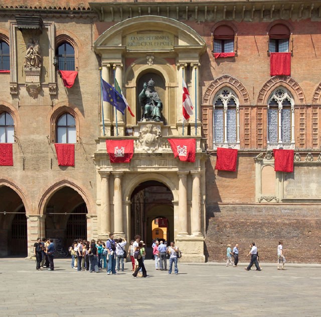 Palazzo Comunale, portale
