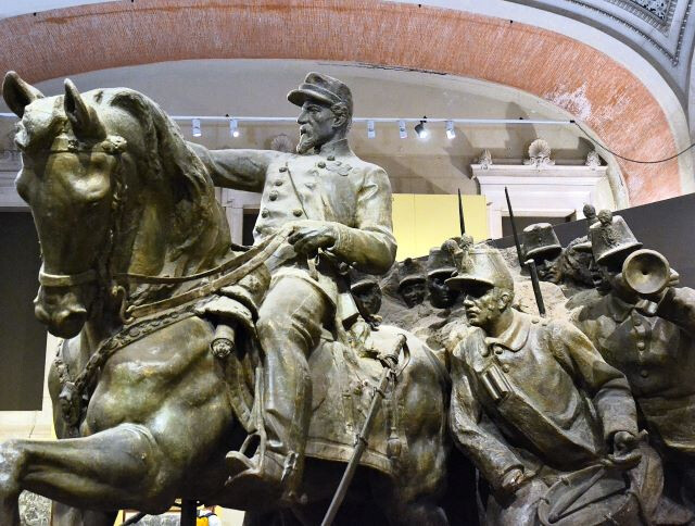 Monumento in onore del gen. Cialdini per la battaglia di Castelfidardo del 1860 