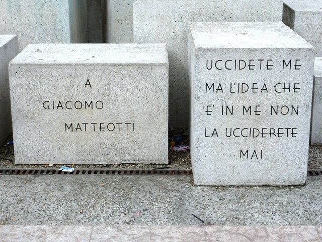 Monumento a Matteotti a Rovigo - particolare