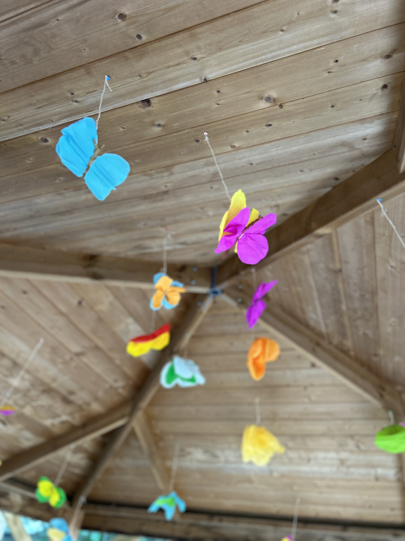 immagine di Il bruco, i fiori...la farfalla