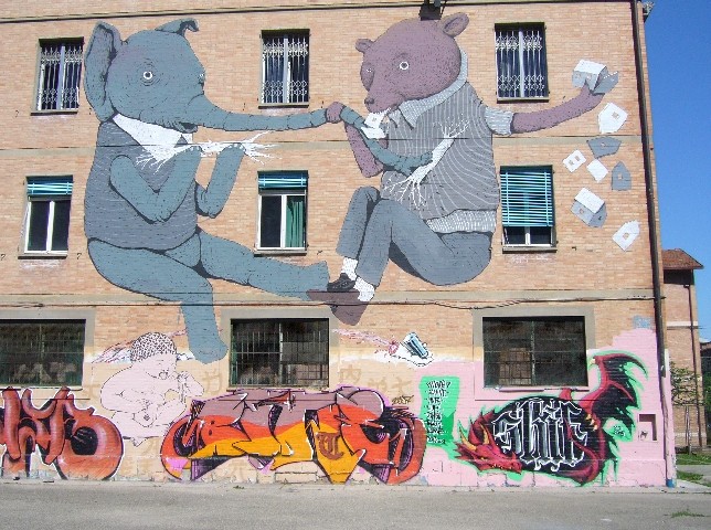 Il murale dell'artista Ericailcane