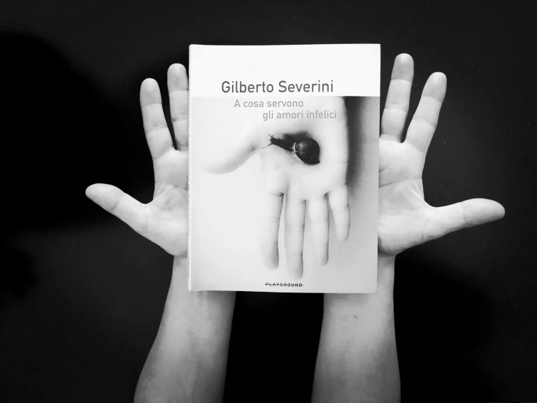 copertina di A cosa servono gli amori infelici