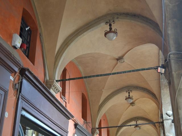 Palazzo dei Banchi - portico - particolare