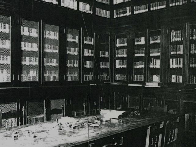 Biblioteca della Casa del Fascio (BO)