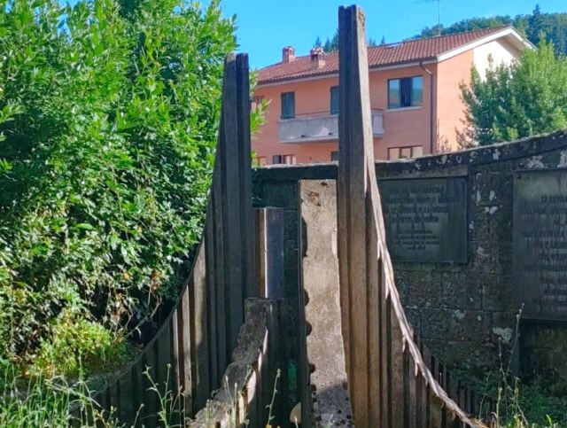 Monumento ai 17 partigiani caduti
