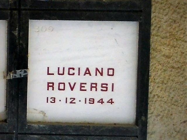 Tomba di Luciano Roversi nel Monumento Ossario ai Caduti Partigiani della Certosa (BO)