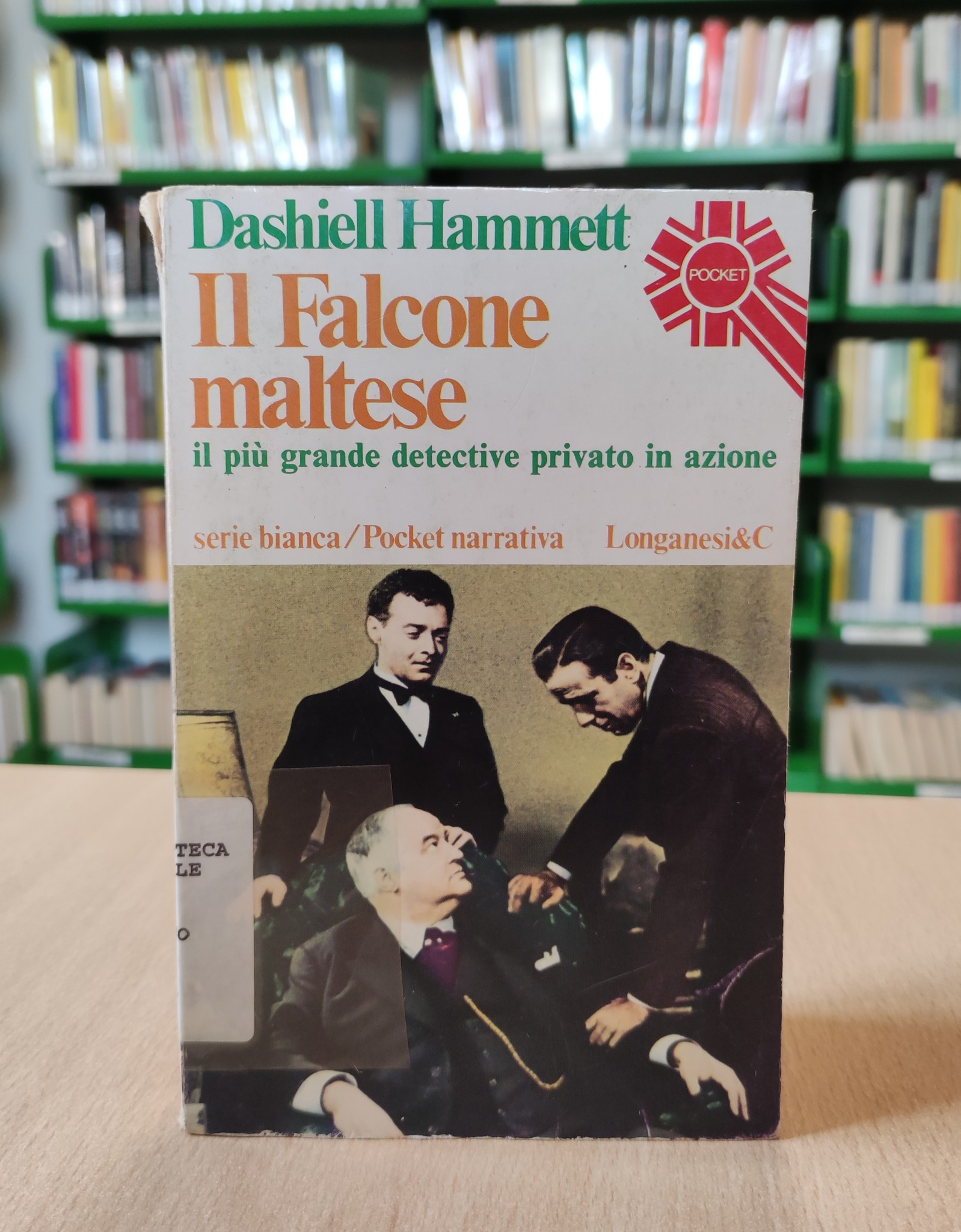 copertina di Gruppo di lettura Leggerezza - Il falcone maltese di Dashiell Hammett