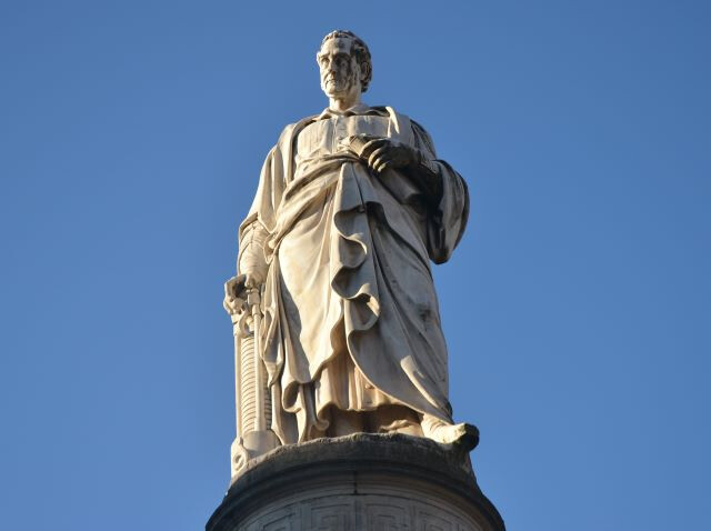 Monumento ad Alessandro Volta