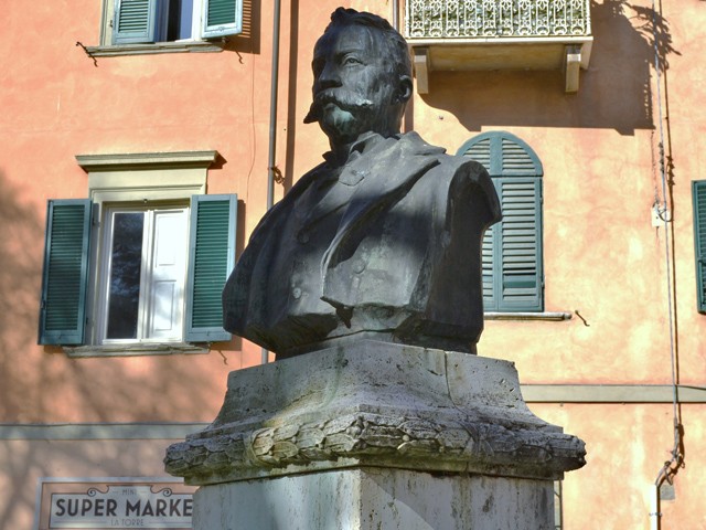 Monumento a Felice Cavallotti 
