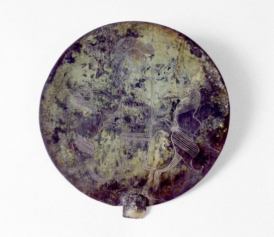 copertina di Ricostruire l’Antico: l’arte della cesellatura sugli specchi etruschi