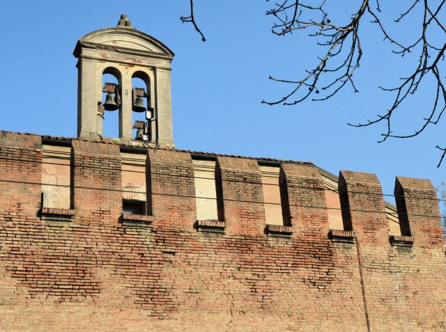 Il muro del Baraccano