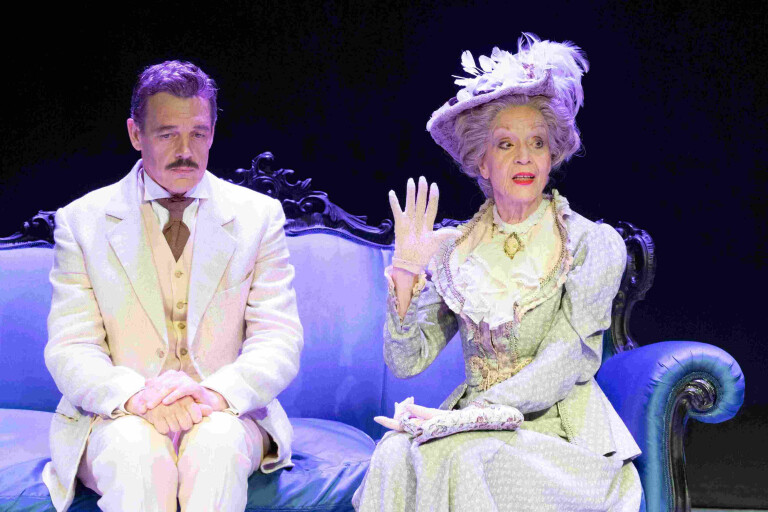 copertina di L’importanza di chiamarsi Ernesto