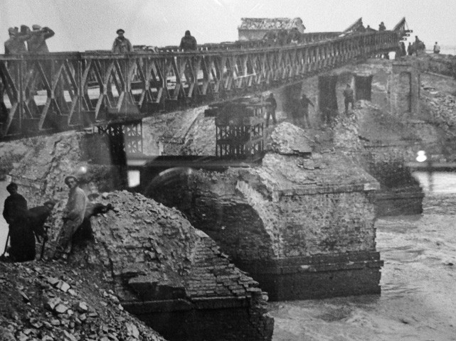 Ponte ricostruito dagli alleati in Romagna 