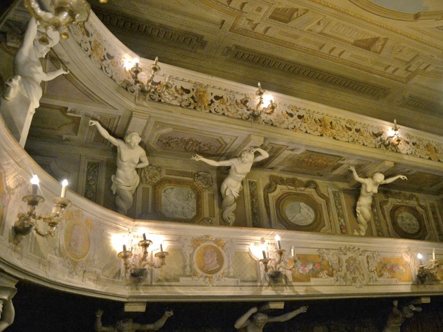 Il teatrino di Villa Mazzacorati (BO) 