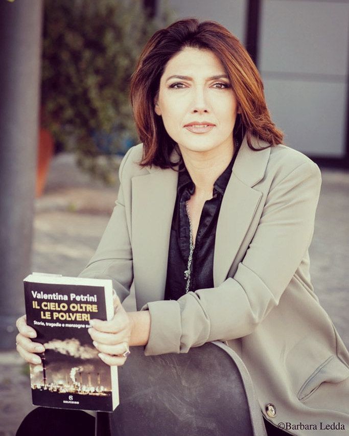 copertina di RINVIATO | Valentina Petrini | Frida Books