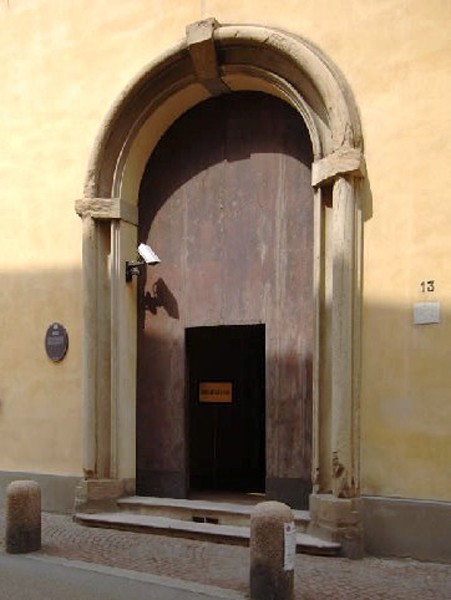 Palazzo Belloni, portone