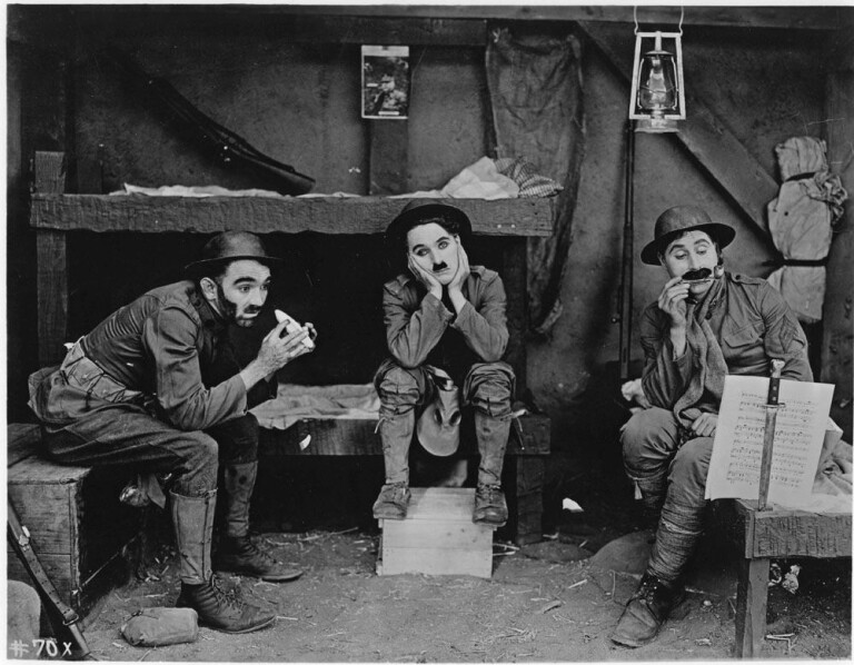 Vita da Cani - Charlot Soldato