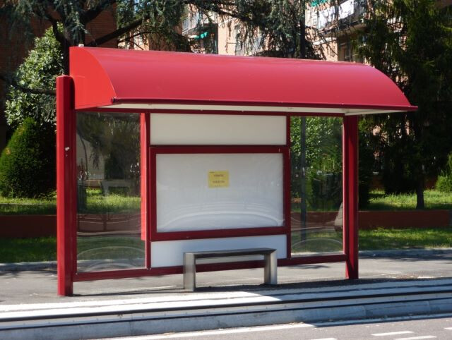 Pensilina del trasporto pubblico urbano