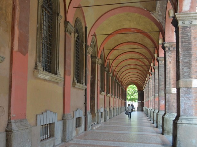 Istituto e Museo di Mineralogia - portico