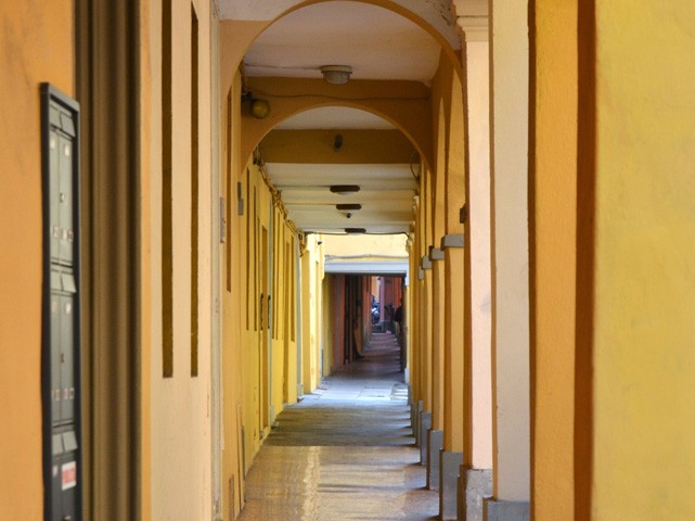 Portico di via Senzanome (BO)