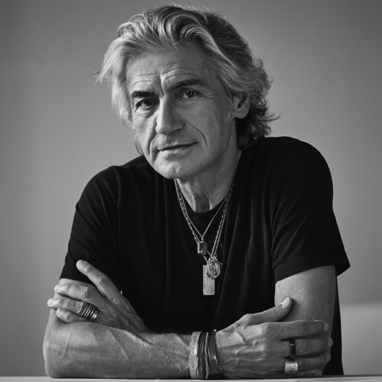 copertina di Ligabue in Teatro | Dedicato a noi