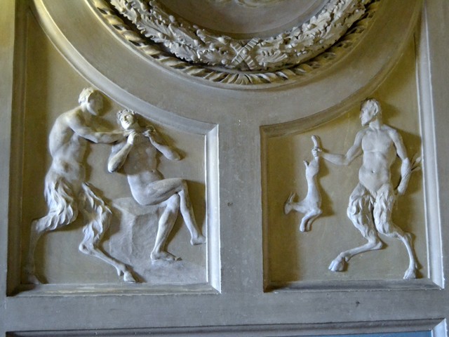 Villa Aldrovandi Mazzacorati - via Toscana (BO) - decorazioni all'interno