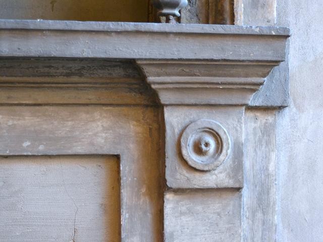 Palazzo Bianchetti - portico - particolare