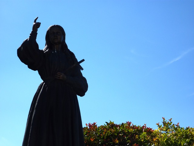 Statua di Clelia Barbieri alle Budrie (BO)