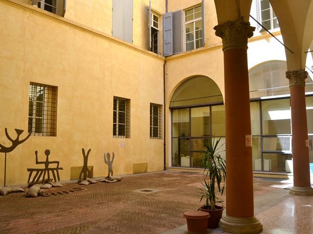 Palazzo Marescotti Brazzetti - cortile interno