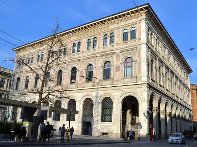 Palazzo della Cassa di Risparmio - arch. G. Mengoni - via Farini - piazza Minghetti