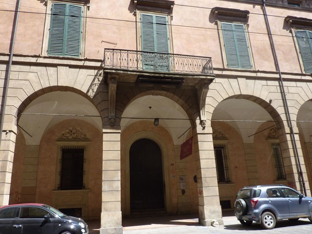 Palazzo Sanguinetti, facciata