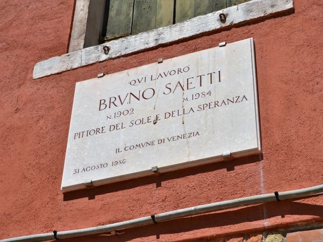 Lapide sulla casa veneziana che ospitò lo studio di Bruno Saetti