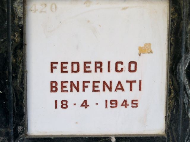 Tomba di Federico Benfenati nel Monumento Ossario ai Caduti Partigiani della Certosa di Bologna