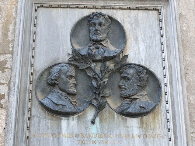 I fratelli Bandiera e Domenico Moro veneziani furono fucilati nel Vallone di Rovito