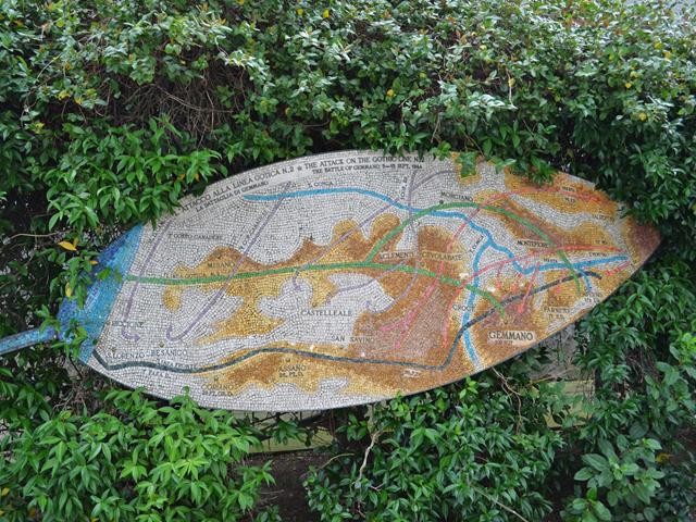 Il mosaico illustra la battaglia di Gemmano dal 5 al 15 settembre 1944