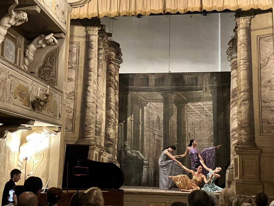 copertina di Note d’amore - Serata romantica con danza