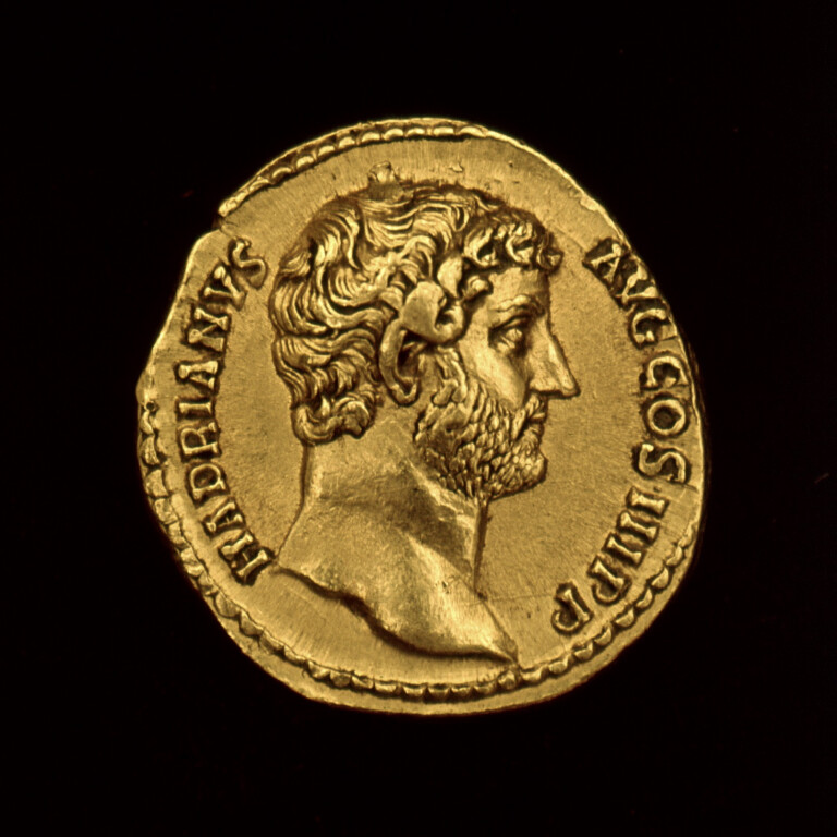 couverture de Intorno ad Adriano e a Marguerite - Classici Contro in azione al Museo Civico Archeologico di Bologna