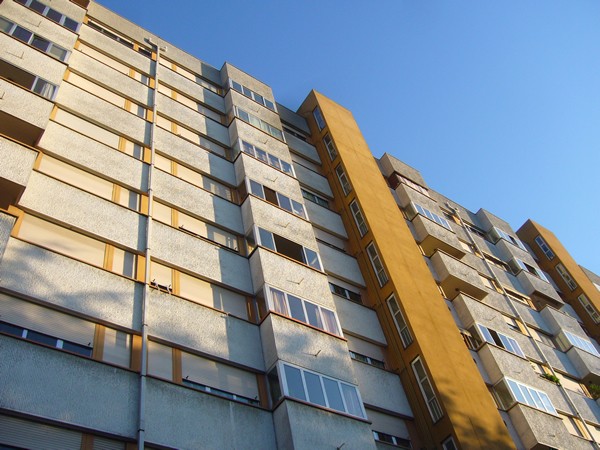 In giro per Bologna, Dimensione del disagio abitativo e strategi